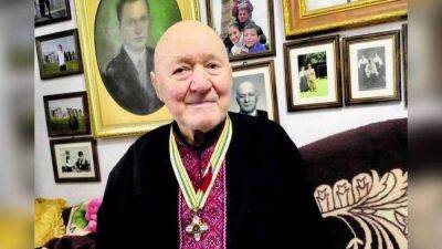 32 года провел в концлагерях: 99-летнему сотенному УПА Симчичу присвоили звание Героя Украины