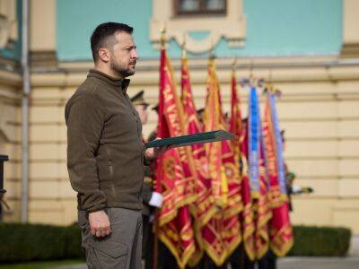 Зеленский присвоил звание Герой Украины 12 военным, в том числе командующему Воздушными силами ВСУ