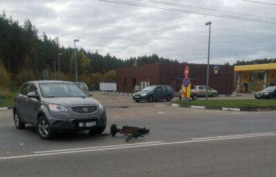 В Конаково самокатчика сбил нарушивший ПДД автомобиль
