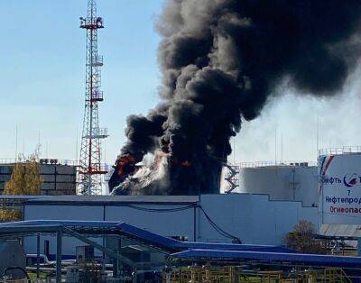 У російському Білгороді знову неспокійно - горить нафтобаза
