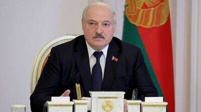 Лукашенко неожиданно призвал Украину и рф к переговорам: «Давайте остановим войну и договоримся»
