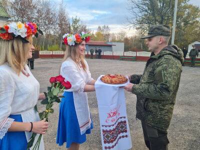 Первые военные эшелоны из России прибыли в Беларусь