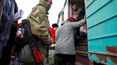Вывозят украинцев, завозят россиян: Кремль делает этнические чистки на оккупированных землях, – ISW