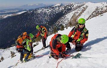 В итальянских Альпах спасли двух белорусских туристов, гулявших по горам без экипировки
