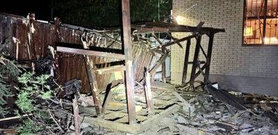 Рашисти обстріляли Нікополь: пошкоджені житлові будинки, є поранені