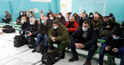 Оккупанты насильно ставят на воинский учет коммунальщиков в Луганской области, — Генштаб