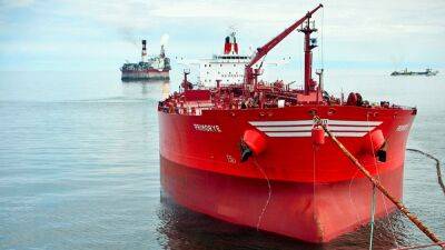 Exxon остановила "Сахалин-1" из-за проблем со страховкой танкеров