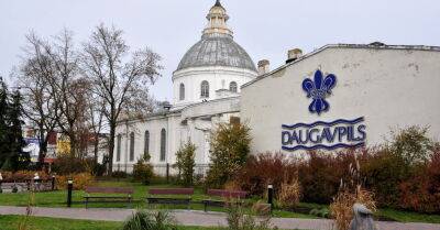 Советские памятники в Даугавпилсе: VARAM ожидает демонтажа мемориалов до конца октября