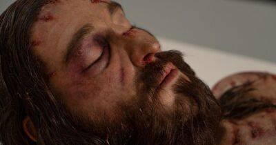 Ужасающе правдоподобно. В Испании создали латексную копию изрезанного тела Иисуса Христа (фото)
