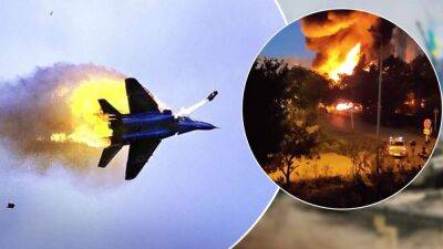 Появилось видео падения военного самолета на жилой дом в Ейске