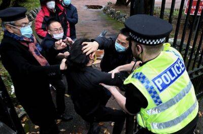 Полиция расследуют драку на территории консульства КНР в Манчестере