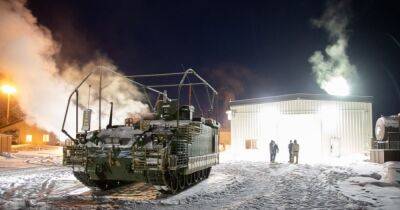В армии США завершают тесты универсального броневика в холодном климате Аляски