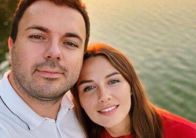 "Такие молоденькие": Решетник очаровал романтикой с женой на старых фото