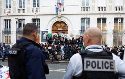 Французские профсоюзы объявили забастовку на фоне растущей инфляции
