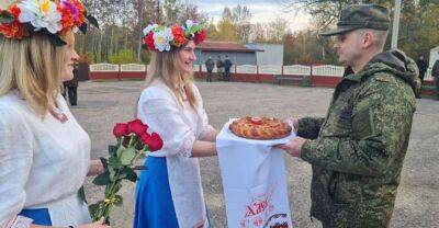 Trains bring Russian military personnel to Belarus