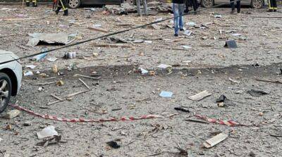 В результате утренних ударов по Киеву погибли два человека