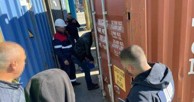 Элитная контрабанда: в Одессе раскрыли схему сокрытия товаров от растаможки (видео)