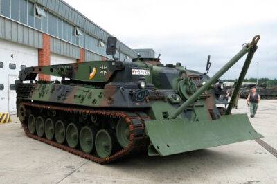 Німеччина передала Україні ще п'ять БРЕМ Bergepanzer 2, зимову форму та обладнання