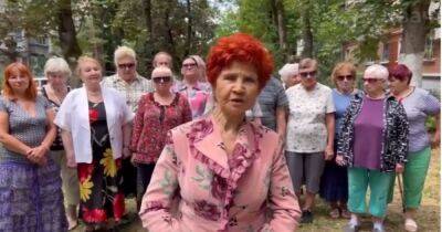 Начинают догадываться: главная бабушка "отрядов Путина" спела песню на украинском (ВИДЕО)