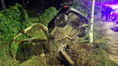 В Геленджике автомобиль врезался в столб – водитель погиб