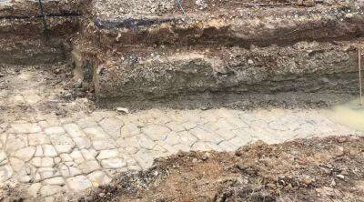 Дорога збудована римлянами знайдена в Англії (Фото)