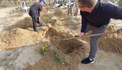 На окраине кладбища в Харьковской области обнаружен труп мужчины