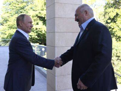 Гудков: Лукашенко еще нужно выцыганить деньги у Путина так, чтобы пофлиртовать и не отдаться