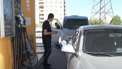 Водители отказываются верить: цены на АЗС Украины резко упали – сколько стоят бензин и дизель