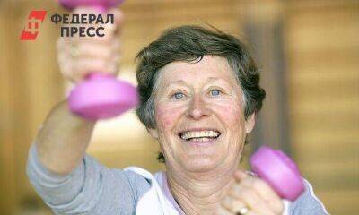 Пенсионерам пообещали выплатить по 10 тысяч рублей до конца октября