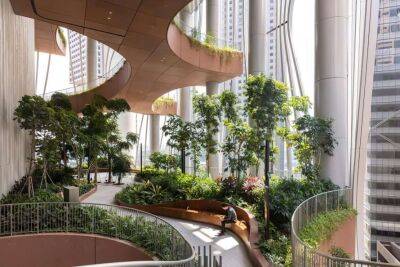 У Сінгапурі відкрився хмарочос-сад із 80 000 рослин