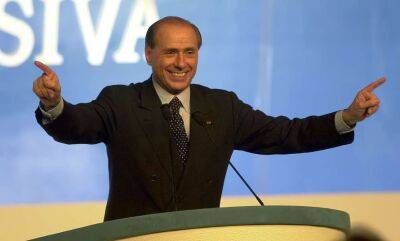 Екс-прем'єр Італії похвалився горілкою, отриманою від Путіна