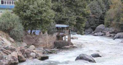 В горах Варзобского района Таджикистана спасли российского туриста и его проводника
