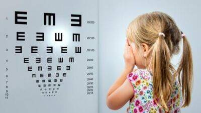 Влияет ли цвет глаз на проблемы со зрением: объяснение врача