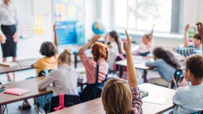 Будут экономить: во Львове изменят график каникул в школах