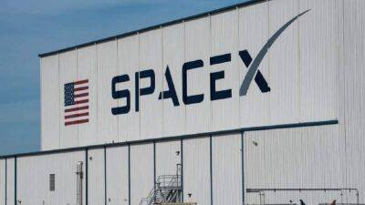 Техник SpaceX находится в коме после аварии во время испытания ракеты