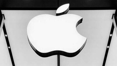 Apple прояснила ситуацию вокруг удаления и возвращения приложений VK в App Store