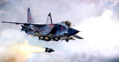 Охраняют "союзное государство": в Беларуси подняли истребители Миг-31К с ракетами "Кинжал" (фото)