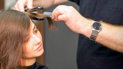 Опасность для кудрявых: средства для выпрямления волос увеличивают риск рака матки