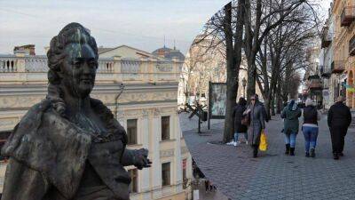 Поддерживают ли одесситы идею снести памятник Екатерине II: завершился опрос