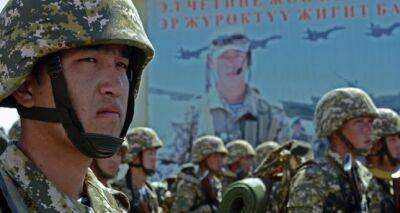 В Кыргызстане разрешили добровольную мобилизацию и выдачу оружия гражданам