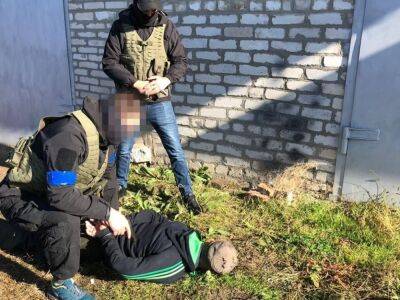 СБУ задержала коллаборанта, который помогал оккупантам убегать через лес от контрнаступления ВСУ в Донецкой области