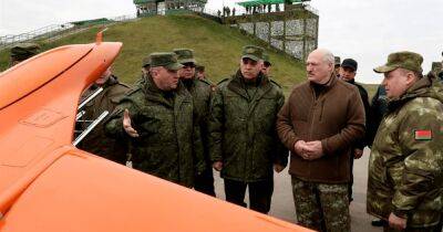 Все-таки свои люди: Лукашенко якобы не хочет, чтобы белорусские дроны использовали в Украине
