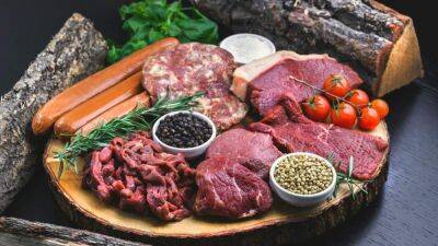 Мясо дорожает: аналитик назвал условия, при которых оно вырастет еще больше