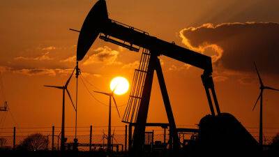 США хотят установить лимит в $60 за баррель российской нефти — Bloomberg