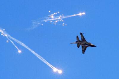 ВВС Израиля наносят авиаудары по окрестностям Дамаска