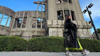 "Это может произойти в Украине": группа KAZKA побывала в Хиросиме и показала жуткие кадры из города
