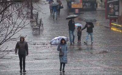 Дожди серьезно испортят погоду: синоптик Диденко дала прогноз на воскресенье, 23 октября