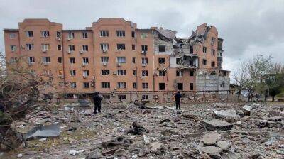 Оккупанты ударили по Николаеву ракетами С-300, попали в пятиэтажку - мэр