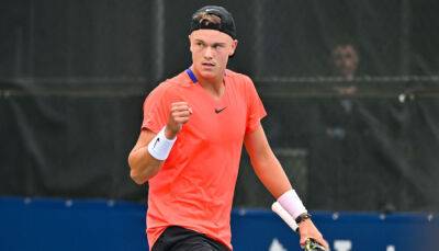 Циципас проиграл 19-летнему Руне в финале турнира ATP в Стокгольме