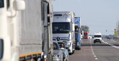За выходные количество легкового транспорта на въезд в ЕС уменьшилось на треть, грузового - не изменилось